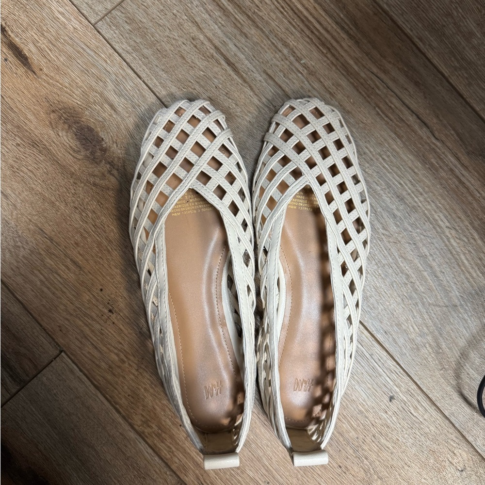 H&M Cream Woven Flats-Size 6- like new- Worn 1 time